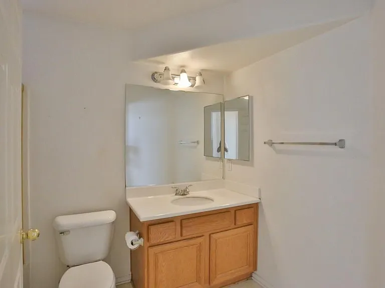 2845 Sawgrass Dr — Photo 18