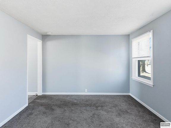 5th image of 4125 Valley St #4131