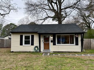 203 Pine Grove Ave, Hampton, VA 23669