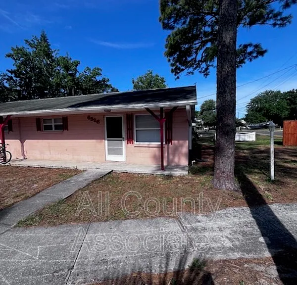 6326 Alaska Ave — Photo 2
