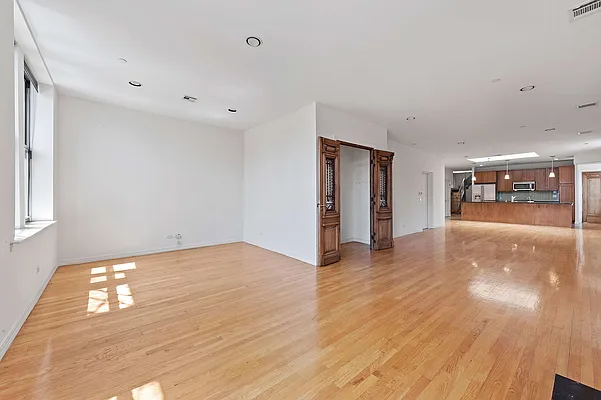 Rented by Compass | media 12