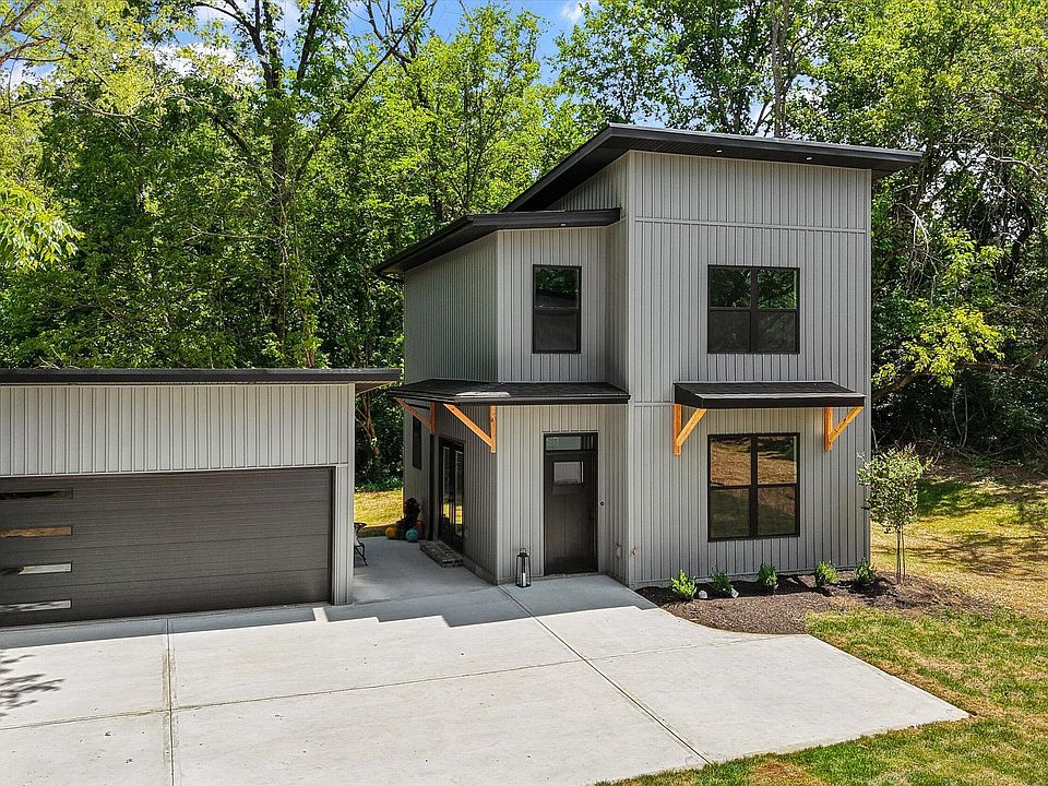 1st image of 2944 Beaumaple Way