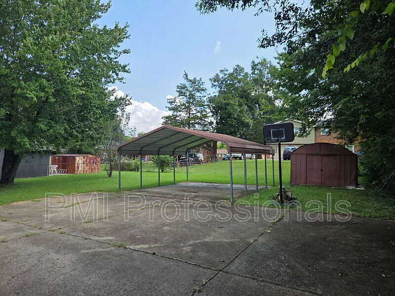 3 bed, 2.0 bath, 1811 sqft, $1,999 — Photo 4