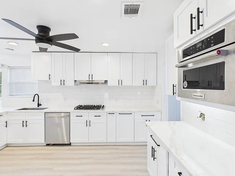 7610 Hopewell Ln — Photo 9