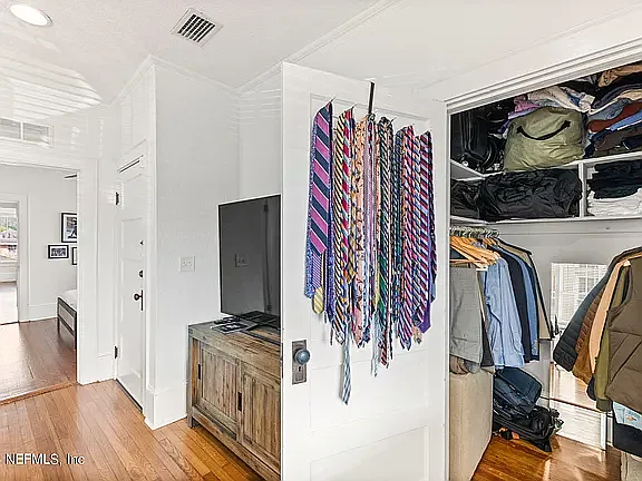 2973 Herschel St — Photo 14
