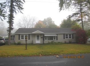 26 Pine St, Hudson Falls, NY 12839