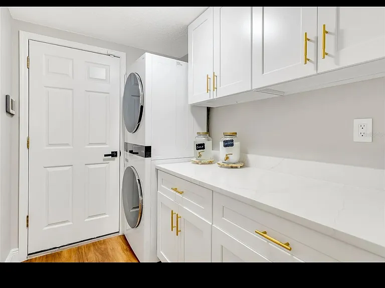 2707 Scarborough Dr — Photo 19