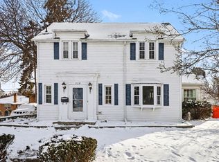 739 Beverly Park Pl, Jackson, MI 49203