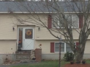 220 Hampstead St, Methuen, MA 01844