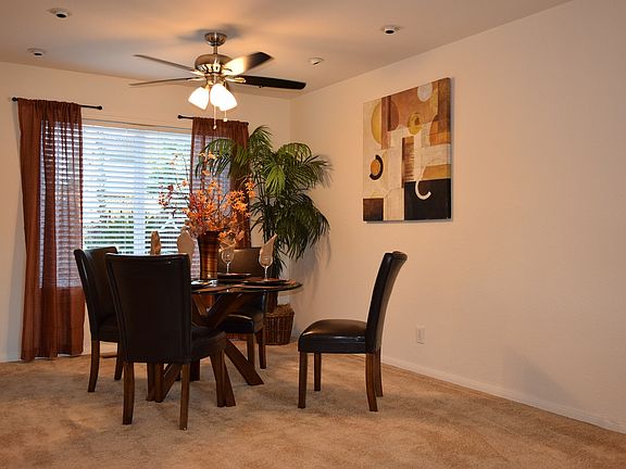 5th image of 219 Churchill Pl