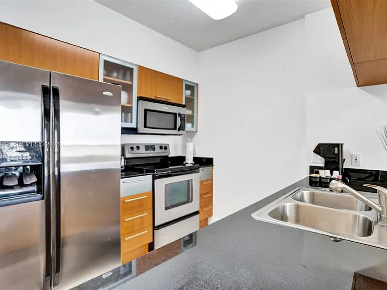 1750 N Bayshore Dr #2911 — Photo 10