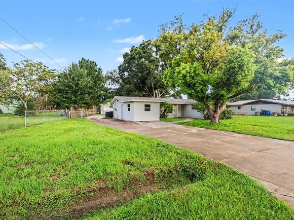 913 Lytle St SW, Ruskin, FL 33570