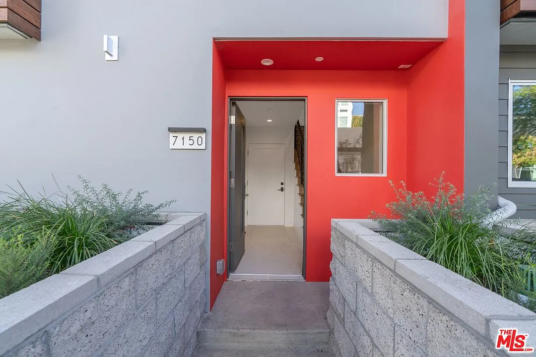 3 bed, 3.5 bath, 1750 sqft, $6,750 — Photo 4