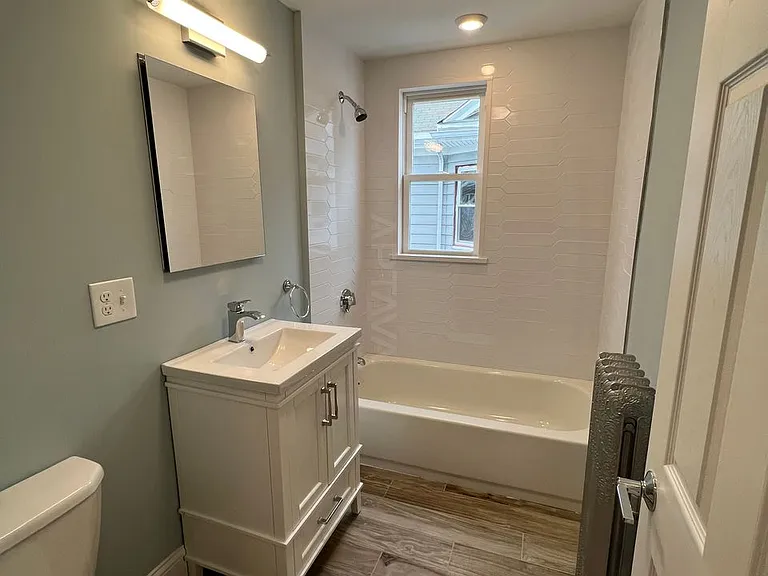 24 Burnham St #3 — Photo 11