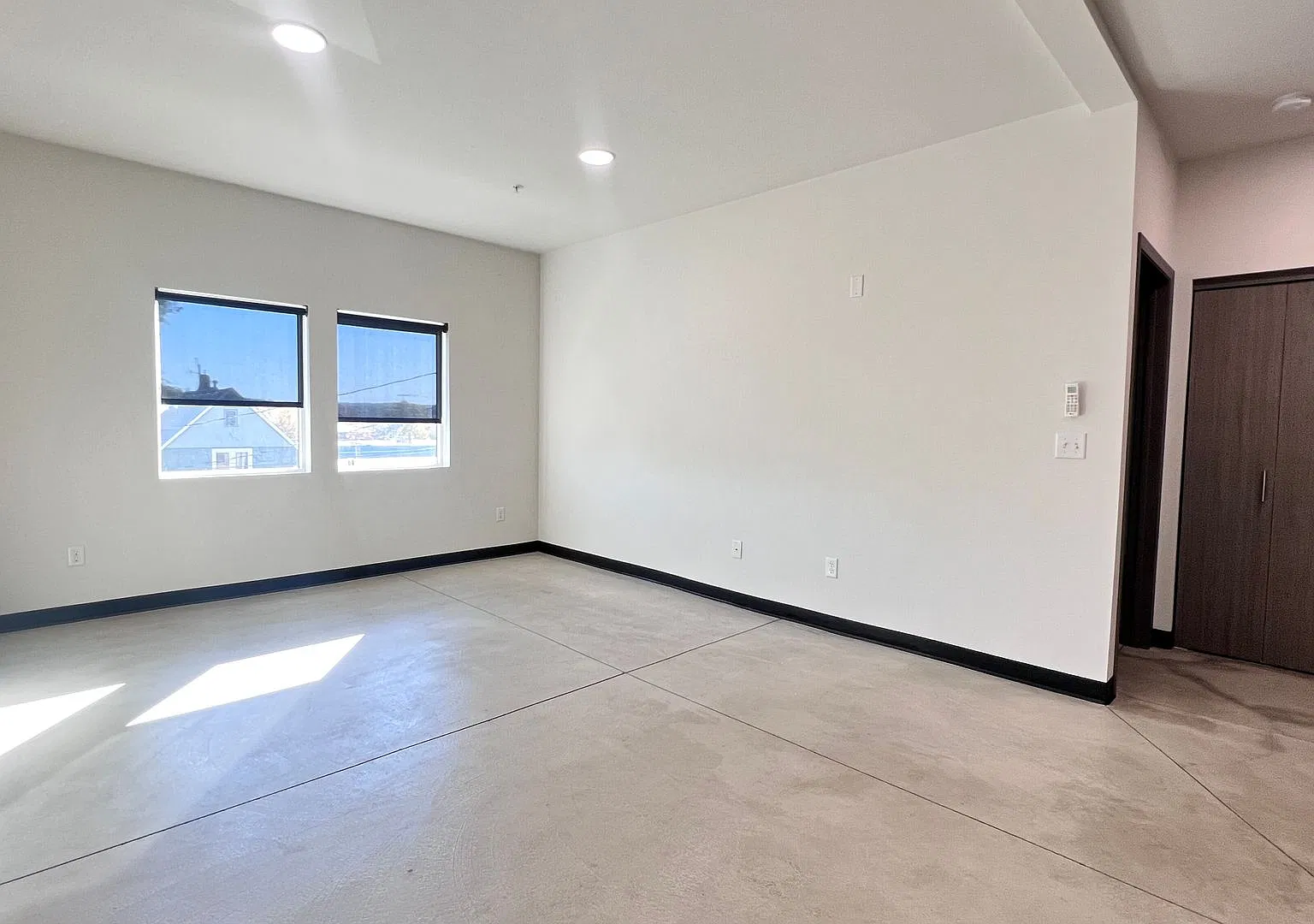 Wall Street Apartments — Photo 1