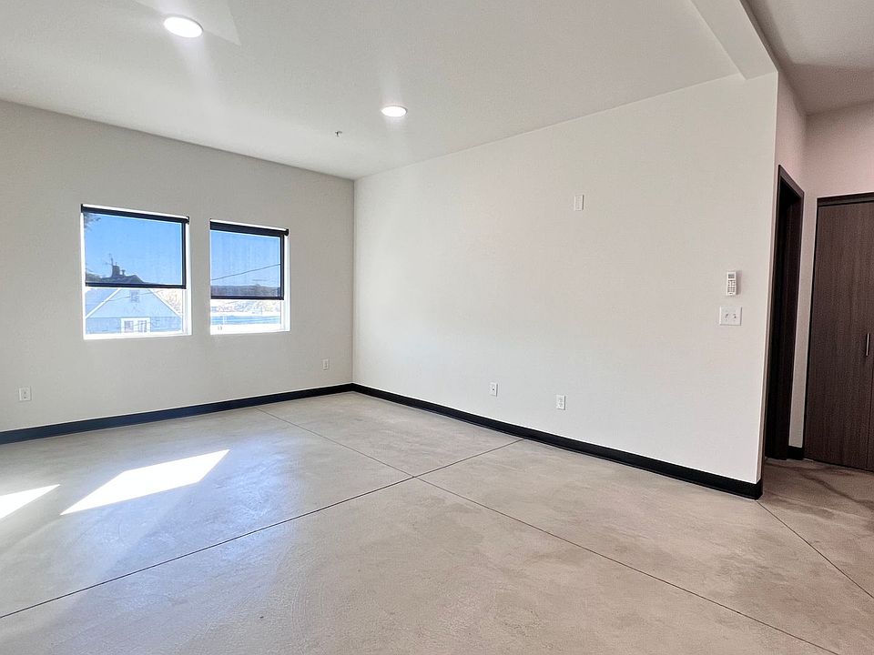 1st image of 1405 N Wall St #206