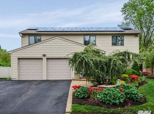 32 Ruth Pl, Plainview, NY 11803