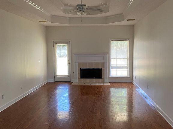 Living room with gas fireplace