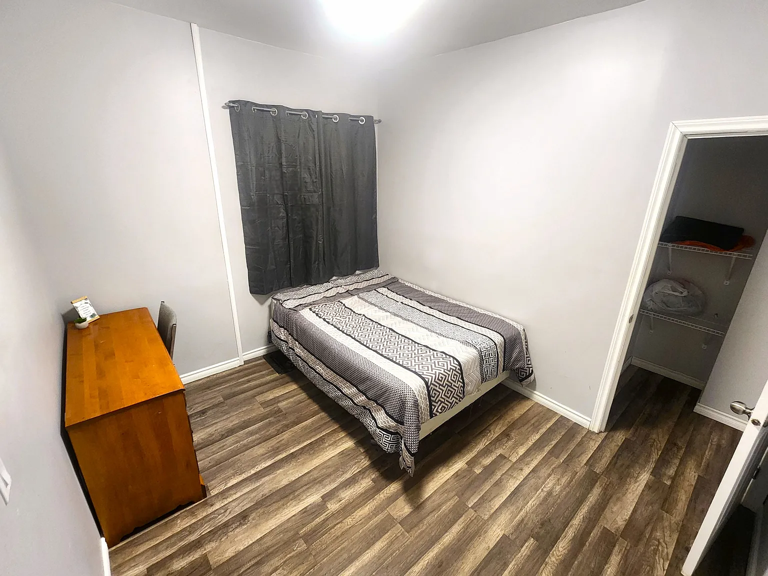1 bed, 2600 sqft, $698 — Photo 2