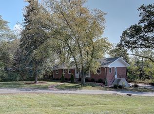 1057 Rolling Dr, Lisle, IL 60532