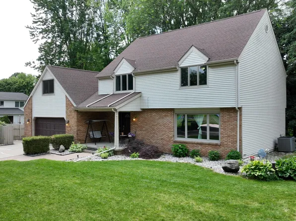 301 Mayfield Ln, Midland, MI 48640