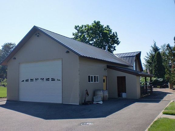 3rd image of 1311 N Arbor Ter