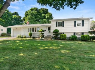 49 Douglas Rd, Warwick, RI 02886