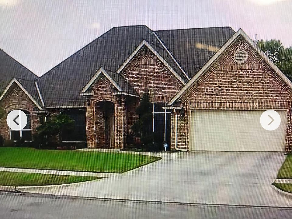 1st image of 1211 NW Cheswick Pl