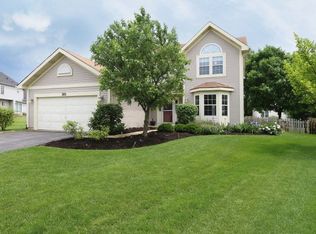 30 Norfolk Ct, Aurora, IL 60502