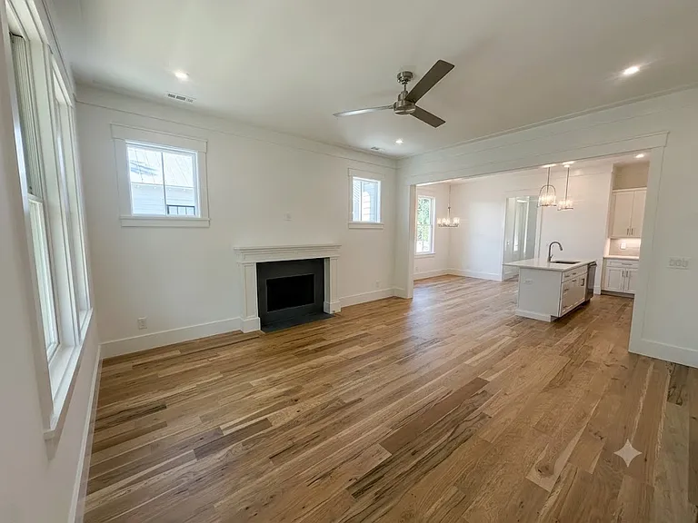420 Waight St — Photo 9