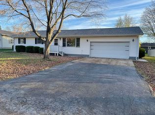 606 Kenneth St, Heyworth, IL 61745