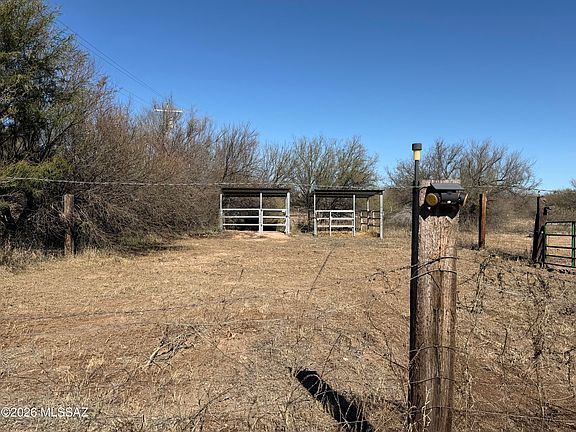 4th image of 1055 N Pomerene Rd