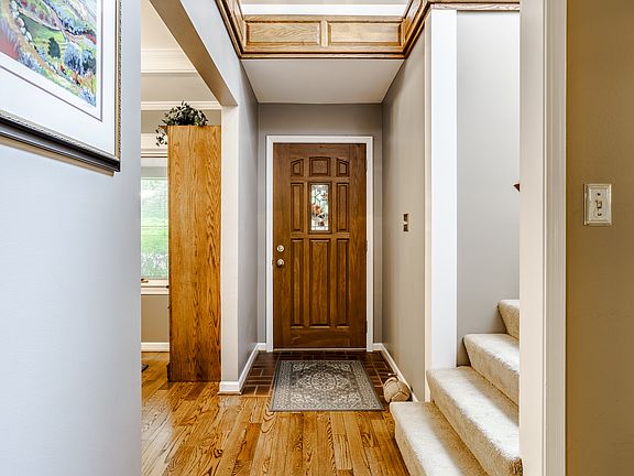 5th image of 645 Braeside South Dr