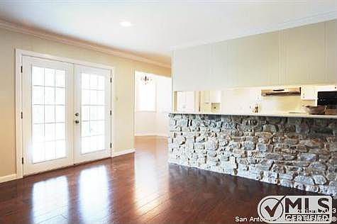 4th image of 121 Cynthia Dr