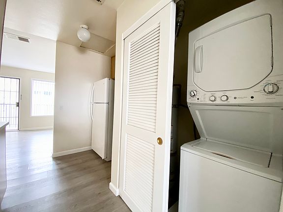 3rd image of 4532 36th St APT 5