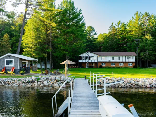 3701 Twin Lakes Dr, Lewiston, MI 49756