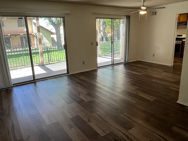 2851 Dartmouth Dr — Photo 15