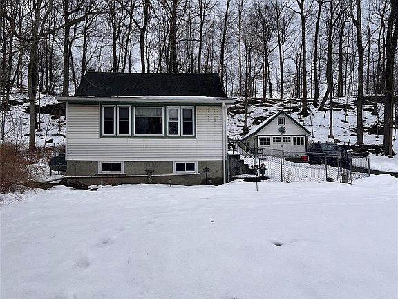 2nd image of 206 Lakeview Road