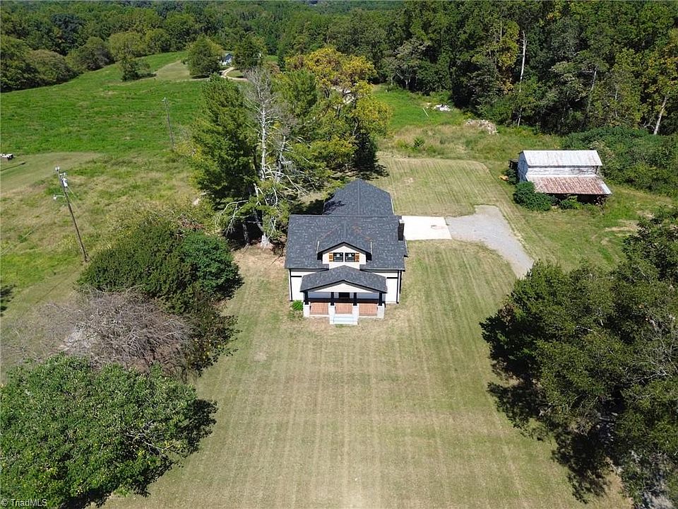 1st image of 1826 N Oak Ridge Church Rd