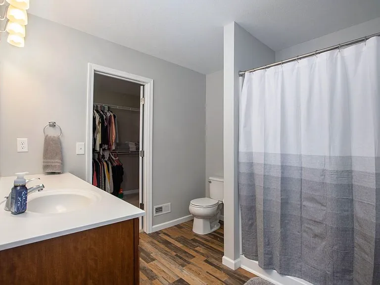 1328 Ellery Grove Ct — Photo 16