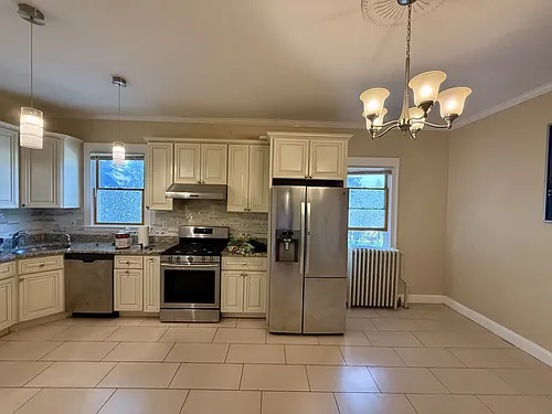 161 Walnut St #1 Photo 1