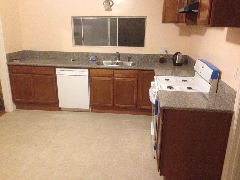 607 N Summit Ave — Photo 8