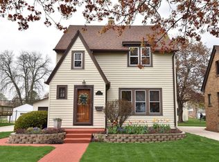 709 N Milwaukee St, Port Washington, WI 53074