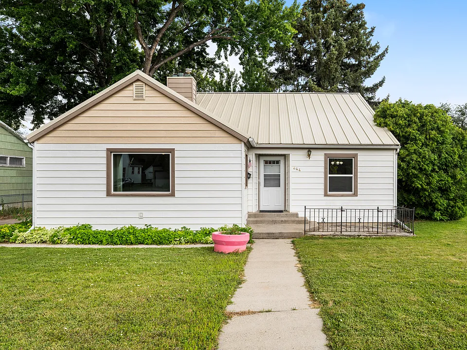 644 Avenue F