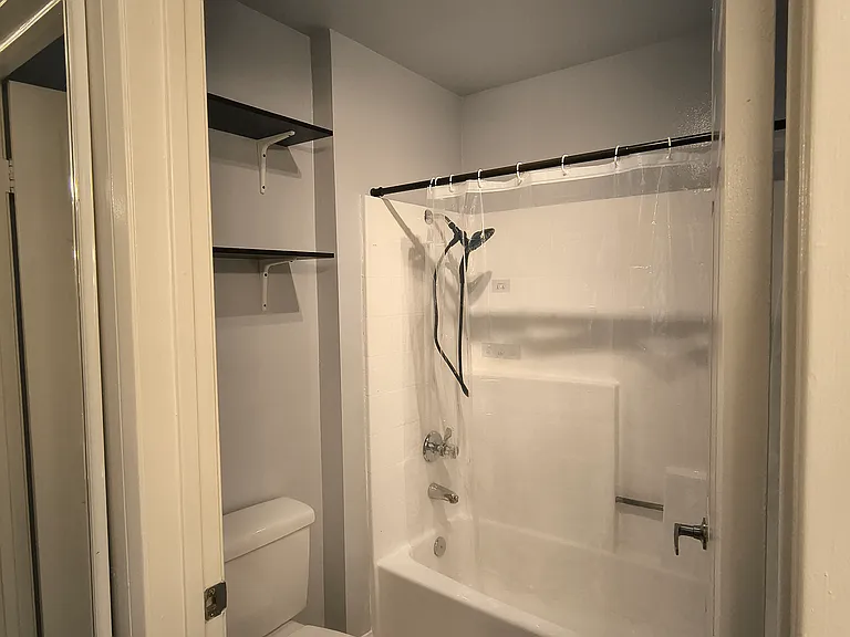 5530 Owensmouth Ave #233 — Photo 31