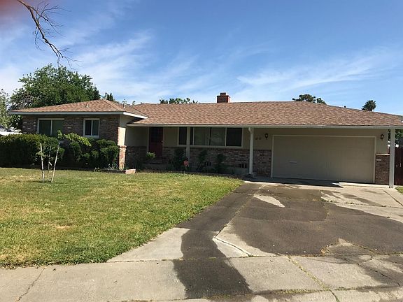 2nd image of 2437 Salix Way
