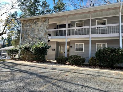 2970 Carriage Dr, Winston Salem, NC, 27106