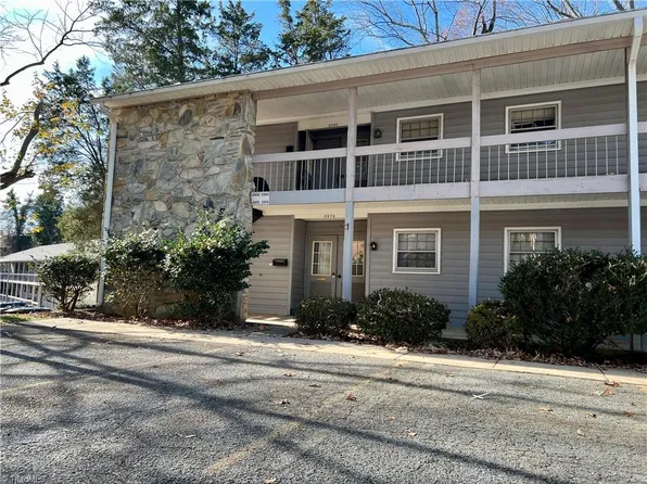 2970 Carriage Dr, Winston Salem, NC 27106