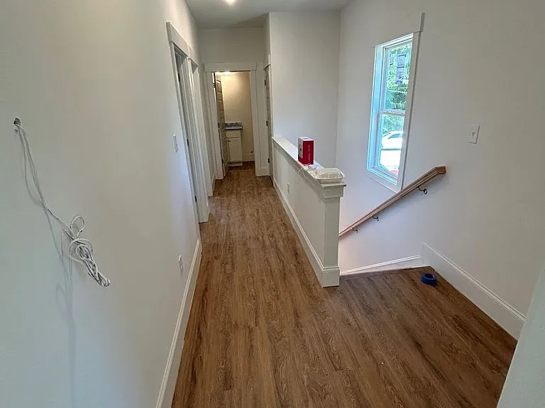 260 Griffeth St — Photo 15