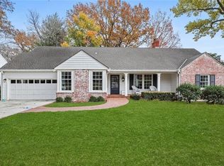 6439 Ensley Ln, Mission Hills, KS 66208